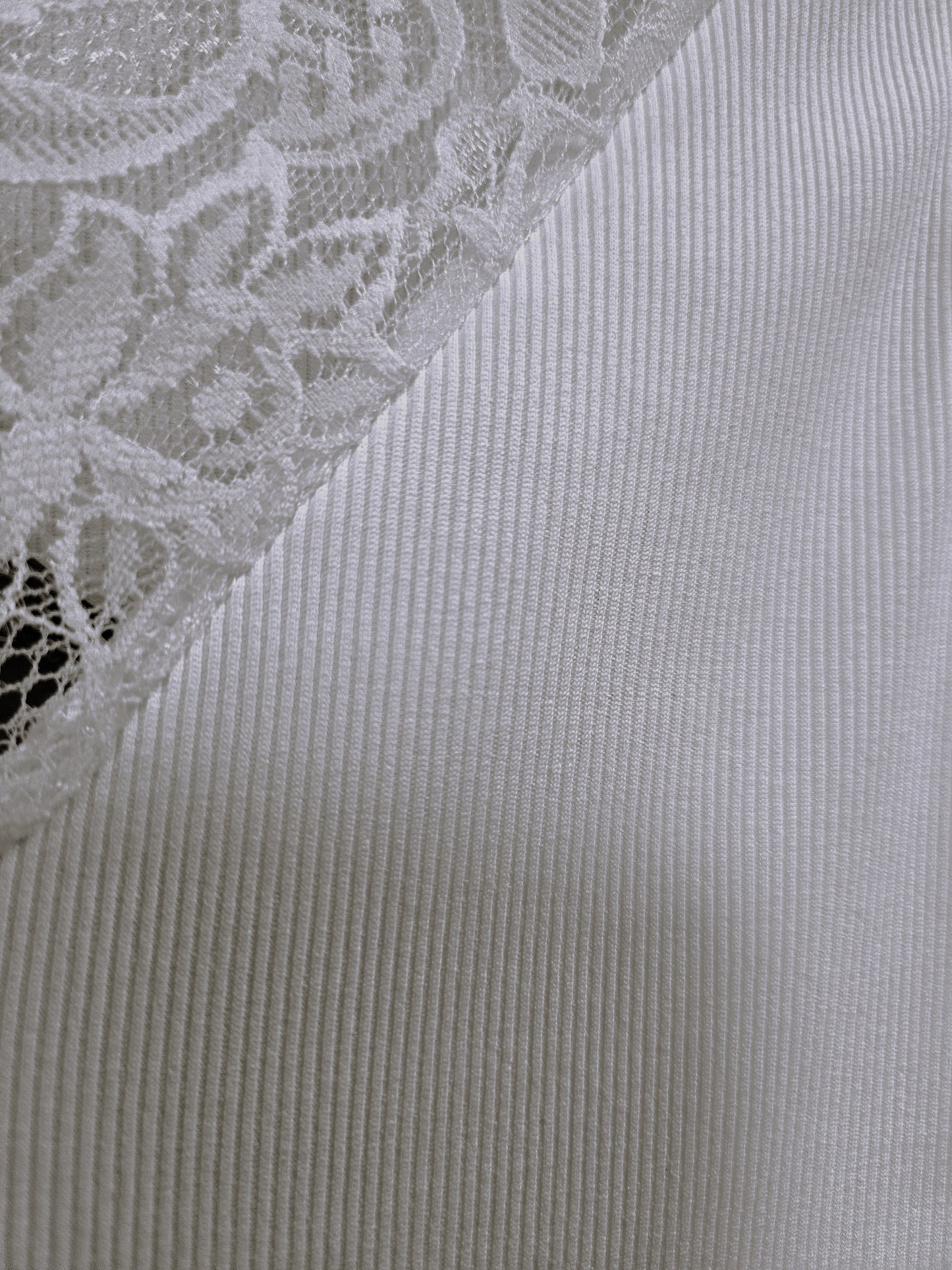NÜ Luna Lace Top - Elegant White Tank