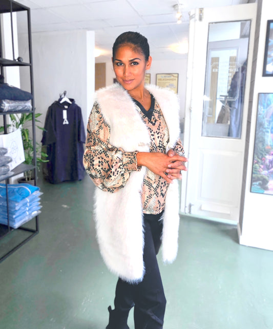 Empire Casual Luxe – Urban Chic Outfit