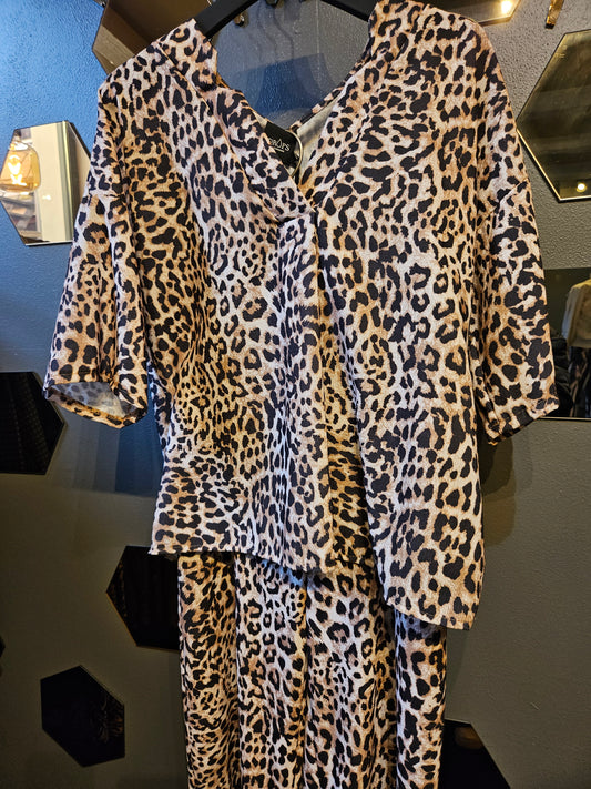 Leopardprint todelt sæt - Afslappet skjorte og bukser