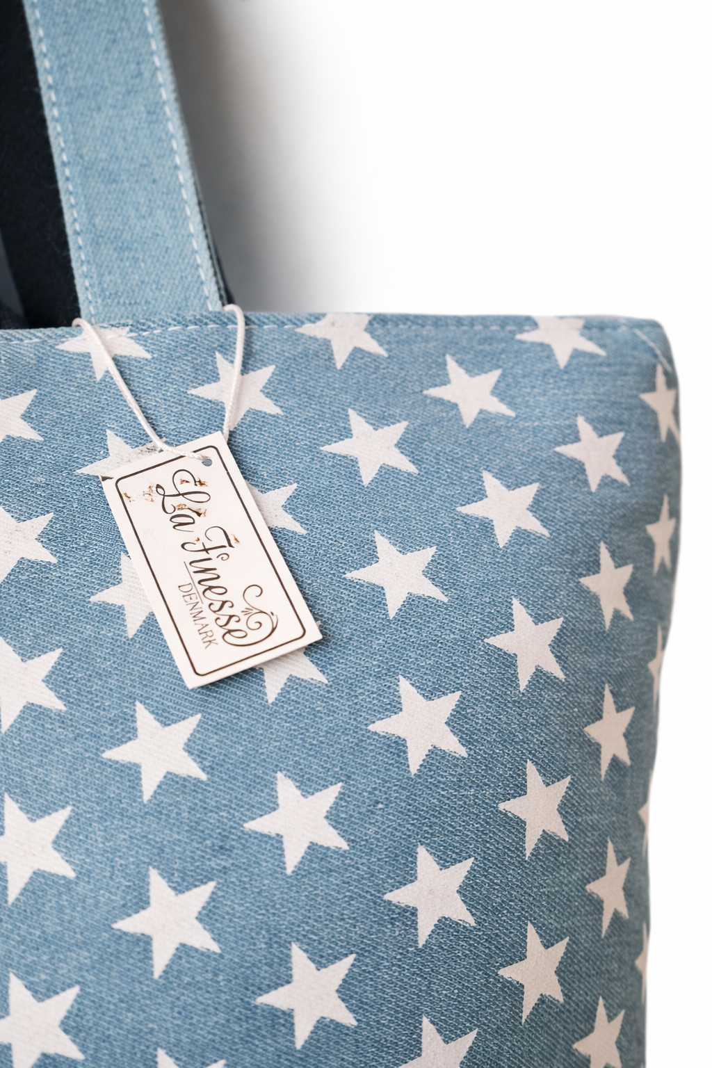 Poncho towel micro with versatile multi tasking la finesse bag