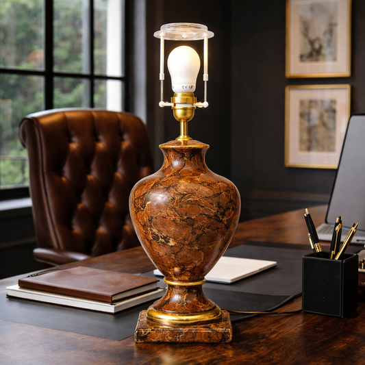 Vintage Keramisk Bordlampe med Gold Plated Messingfod – Eksklusiv Designlampe